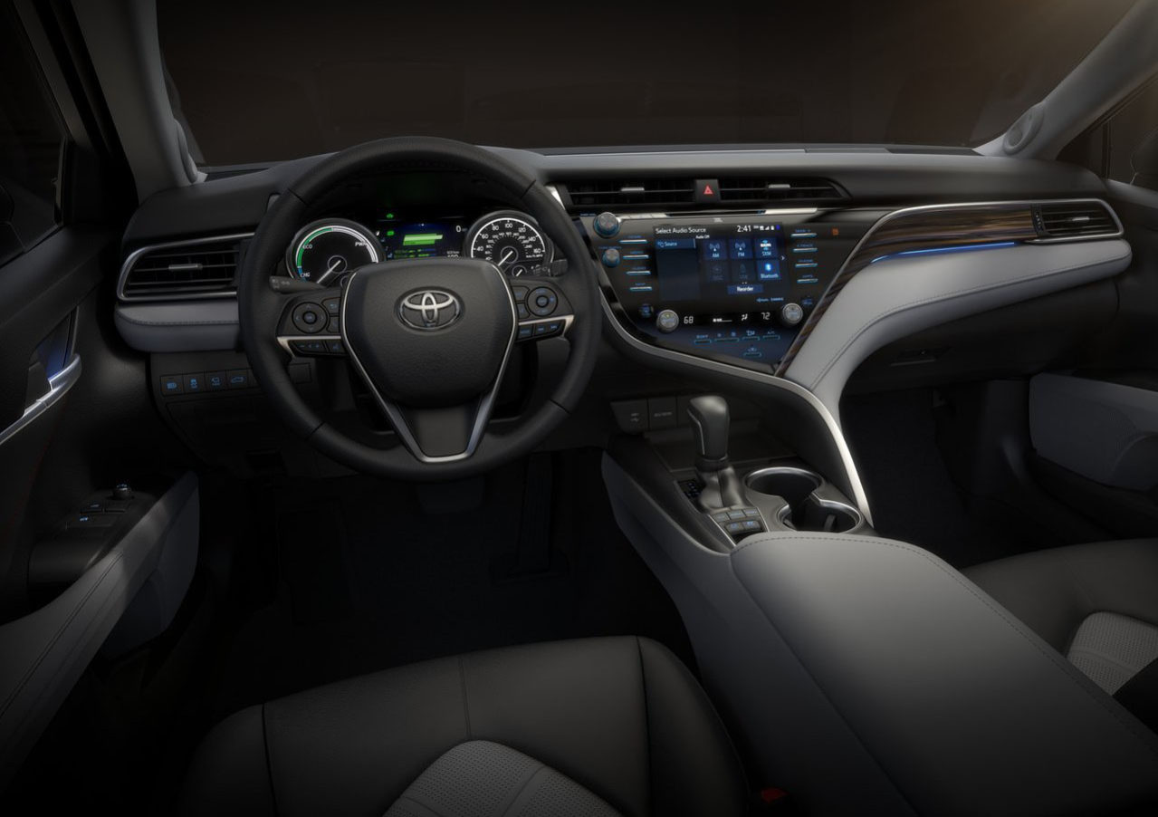 camry-2-1279x902